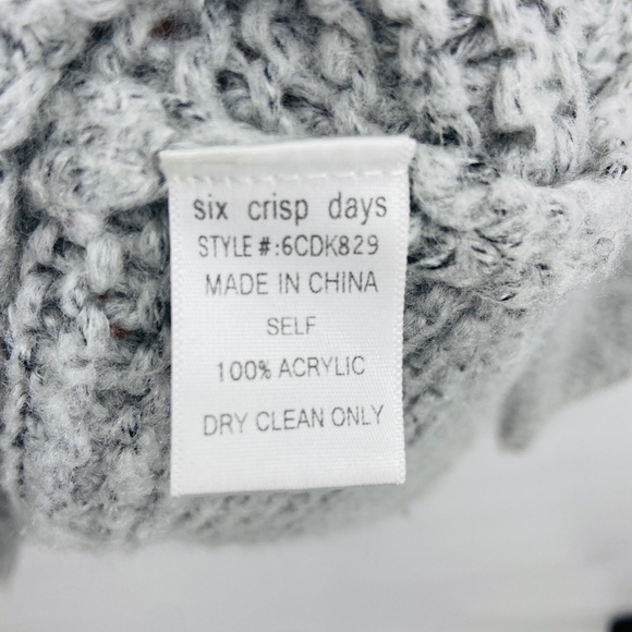 SIX CRISP DAYS Gray Knit Pullover Cowl Neck Cozy Sweater Size XS / Small - Picture 6 of 6